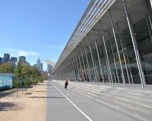 Melbourne Southbank precinct showcasing modern city stay locations near convention centers.